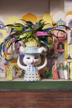 Bjørn Wiinblad Lady With Hat Vase 14 Bjørn Wiinblad Lady With Hat Vase -Salling Butik 2024 54050 02