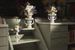 Bjørn Wiinblad Lady With Hat Vase 19 Bjørn Wiinblad Lady With Hat Vase -Salling Butik 2024 54050 54051 54052 02