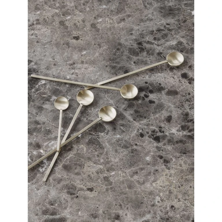 Ferm LIVING Fein Lang Ske, Messing 2 Ferm LIVING Fein Lang Ske, Messing - Billede 2