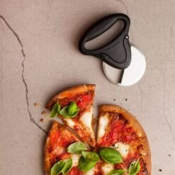 Microplane Pizzaskærer 5 Microplane Pizzaskærer -Salling Butik 98399480053 2