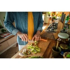 Fiskars Functional Form Lille Kokkekniv 9 Fiskars Functional Form Lille Kokkekniv -Salling Butik fiskars action ff cooks knife small 1057541