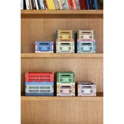 Hay Colour Crate Mix Kasse, Pudder, Small 8 Hay Colour Crate Mix Kasse, Pudder, Small -Salling Butik hay colour crate mix family 02